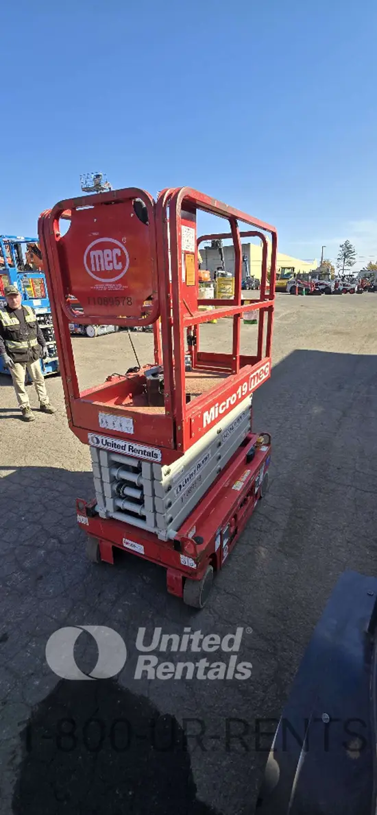 2020 MEC MICRO 19 Scissor Lift