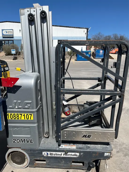 2019 JLG 20MVL Self-Propelled One-Person Lift