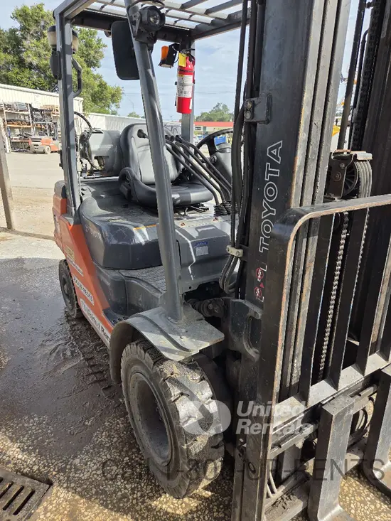 2020 Toyota 8FGU25 Warehouse Forklift
