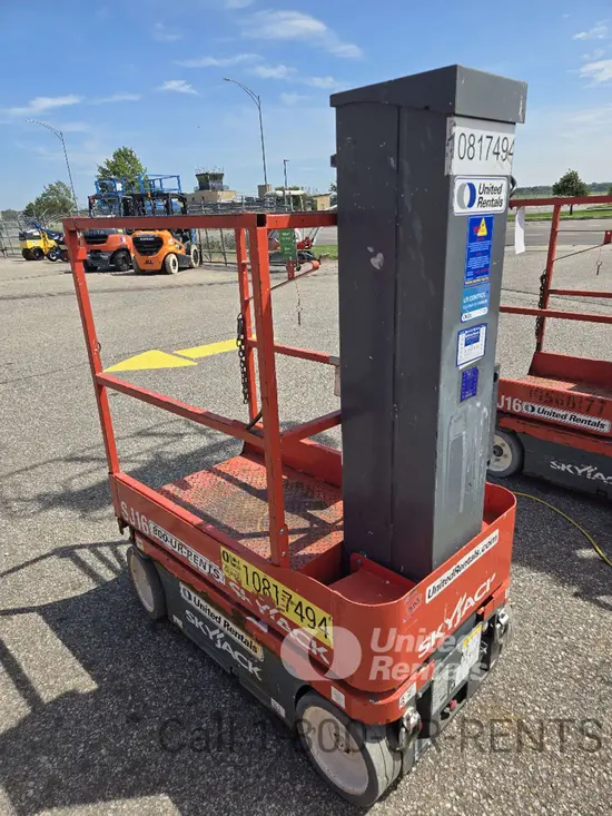 2018 Skyjack SJ16 Self-Propelled One-Person Lift