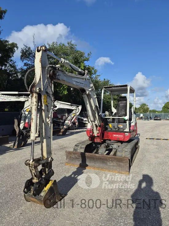 2022 Takeuchi TB250-2R Mini Excavator