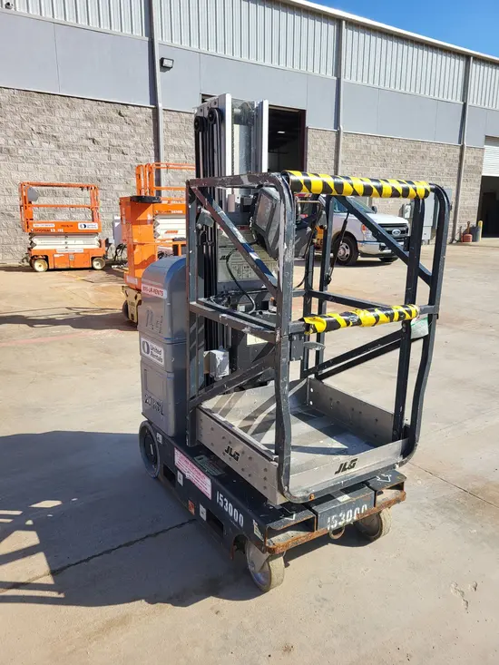 2015 JLG 20MVL Self-Propelled One-Person Lift