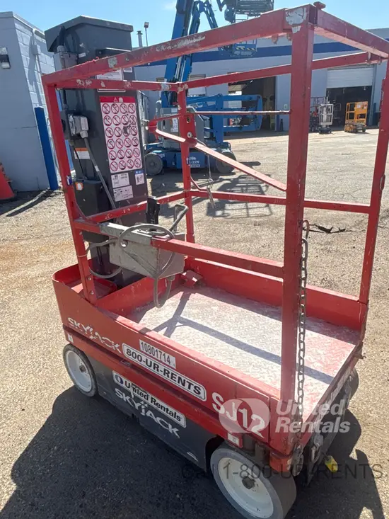 2018 Skyjack SJ12 Self-Propelled One-Person Lift