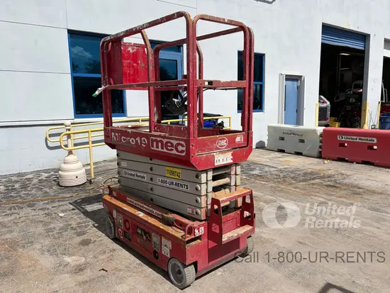 2020 MEC MICRO 19 Scissor Lift