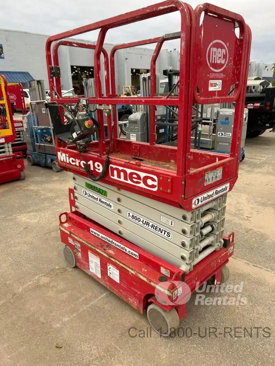 2019 MEC MICRO 19 Scissor Lift