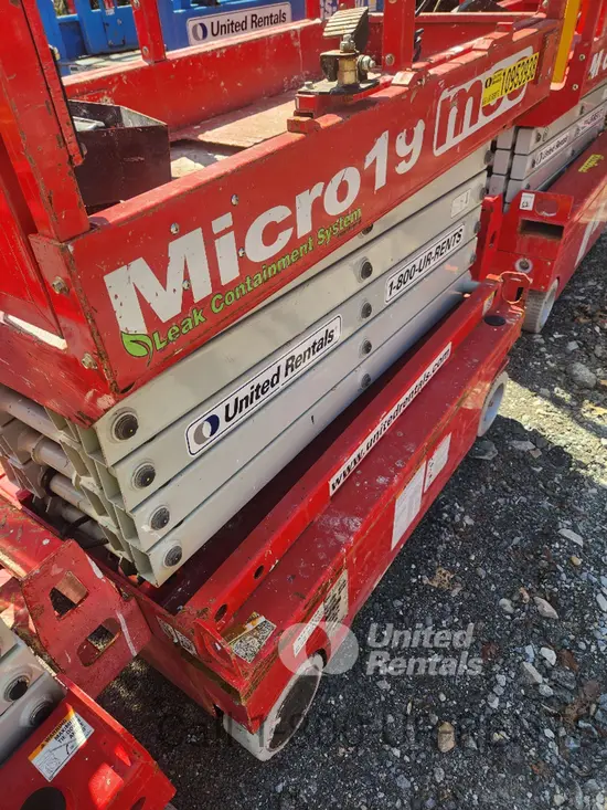 2019 MEC MICRO 19 Scissor Lift