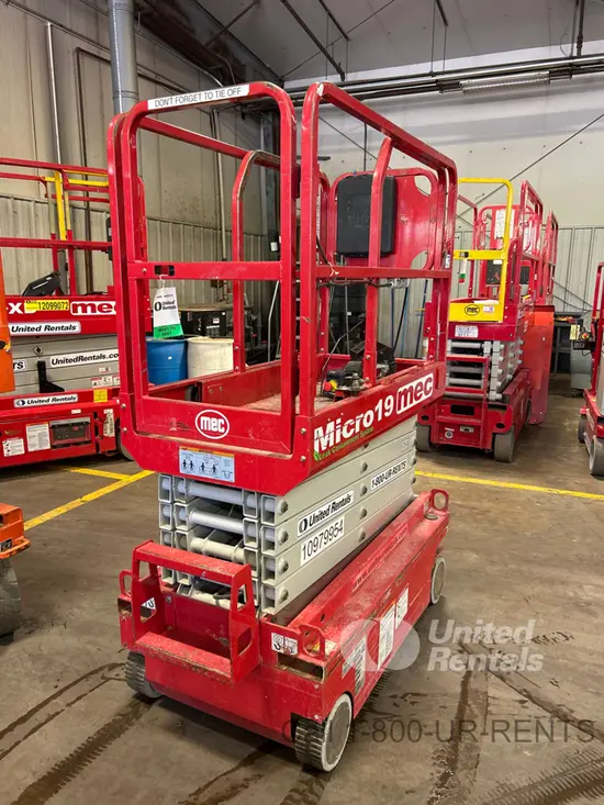 2019 MEC MICRO 19 Scissor Lift
