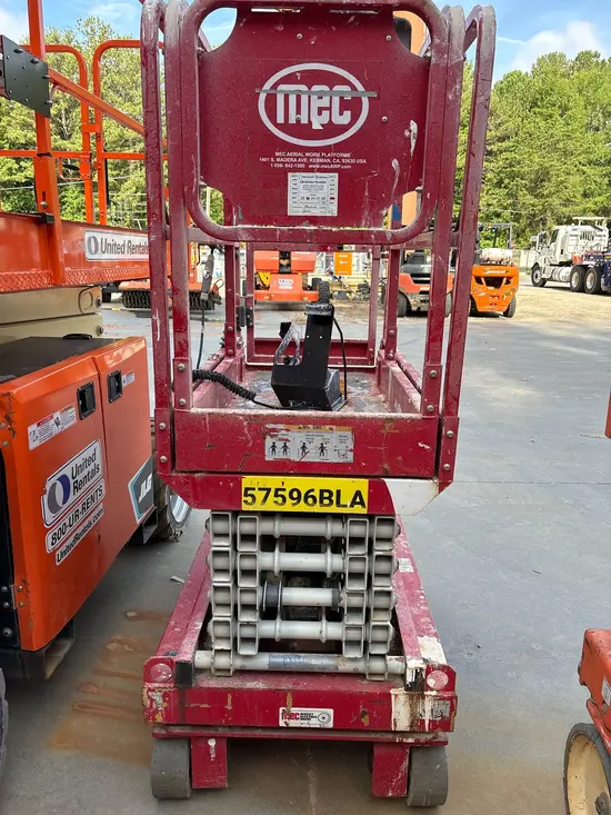 2018 MEC MICRO 19 Scissor Lift