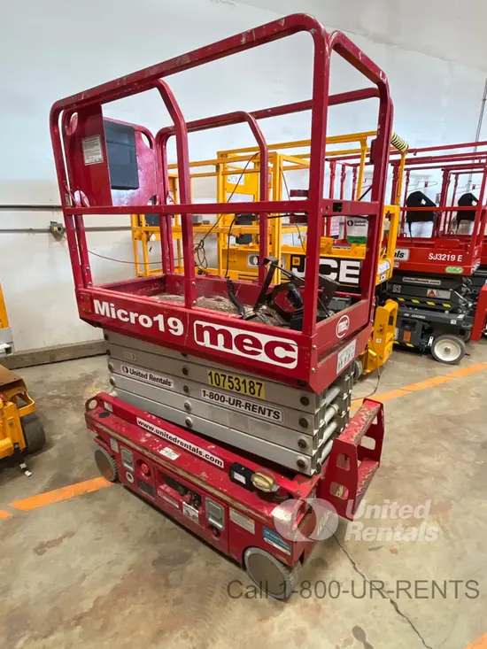 2018 MEC MICRO 19 Scissor Lift