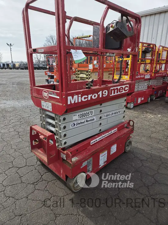 2018 MEC MICRO 19 Scissor Lift
