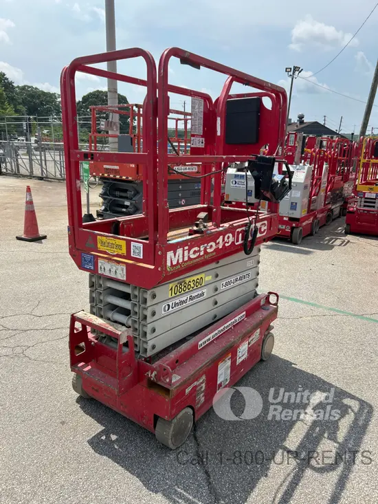 2019 MEC MICRO 19 Scissor Lift