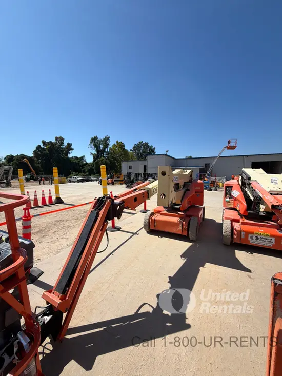 2013 JLG E400AJPN Articulating Boom Lift
