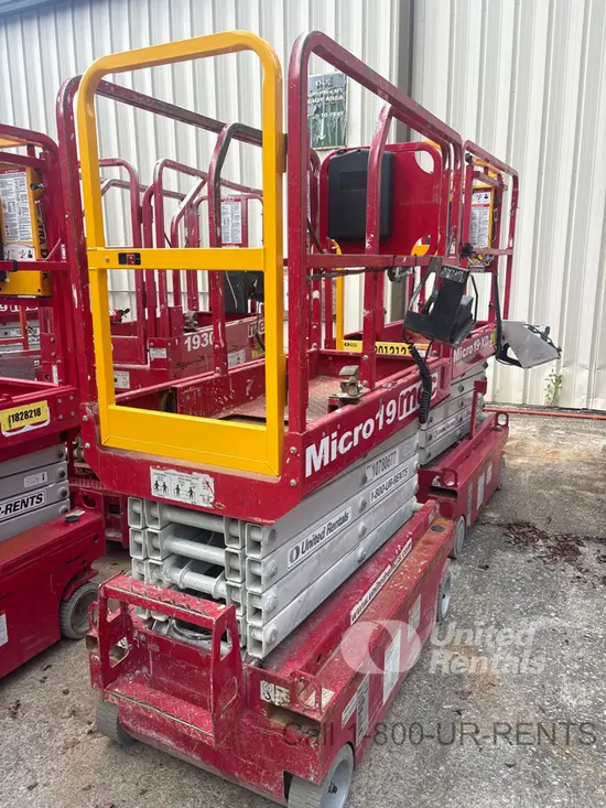 2018 MEC MICRO 19 Scissor Lift