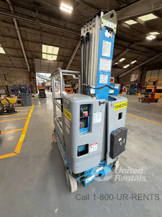 2016 Genie GR-20 Self-Propelled One-Person Lift
