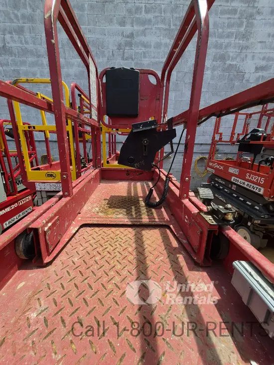 2019 MEC MICRO 19 Scissor Lift