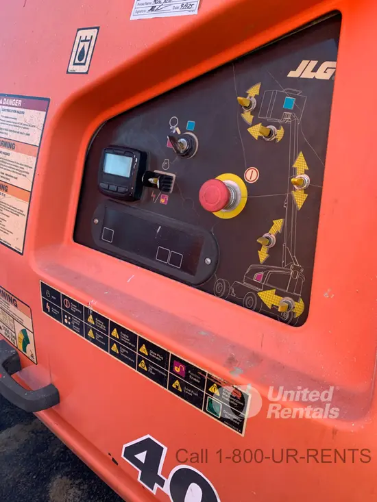 2017 JLG 400S Boom Lift