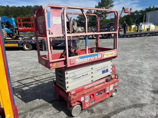 2019 MEC MICRO 19 Scissor Lift