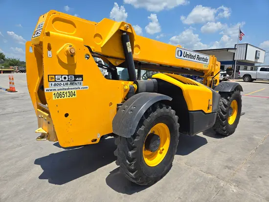 2017 JCB 509-42 Forklift