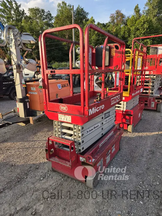 2018 MEC MICRO 19 Scissor Lift