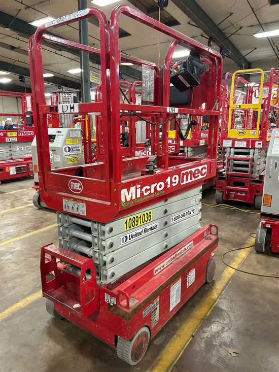 2019 MEC MICRO 19 Scissor Lift