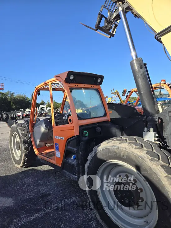 2016 JLG 1055 Forklift