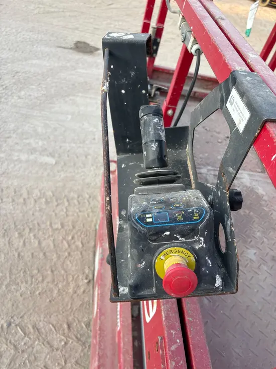 2018 MEC MICRO 19 Scissor Lift