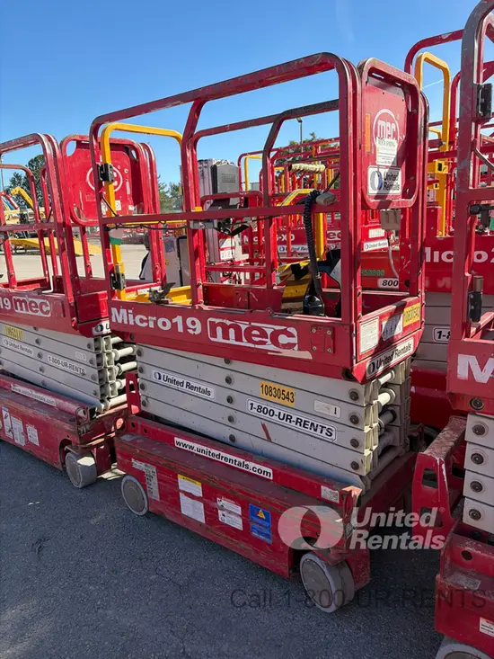 2018 MEC MICRO 19 Scissor Lift