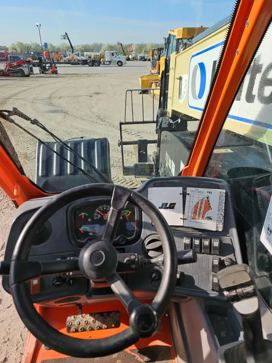 2018 JLG 742 Forklift