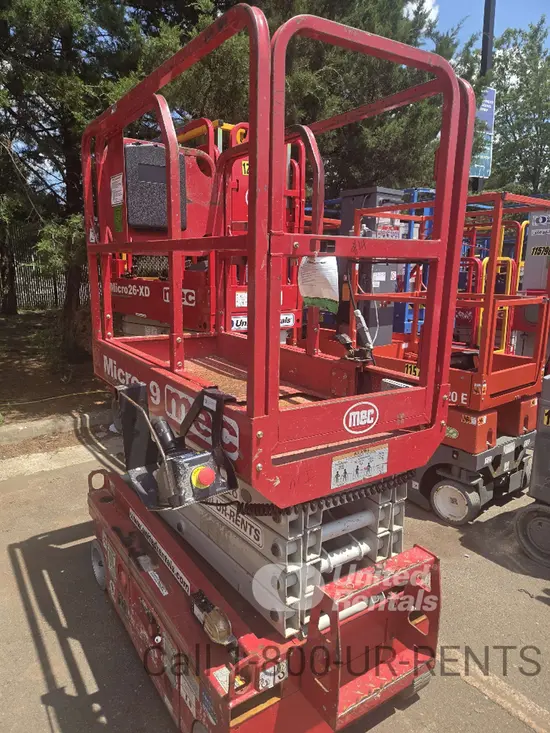 2019 MEC MICRO 19 Scissor Lift