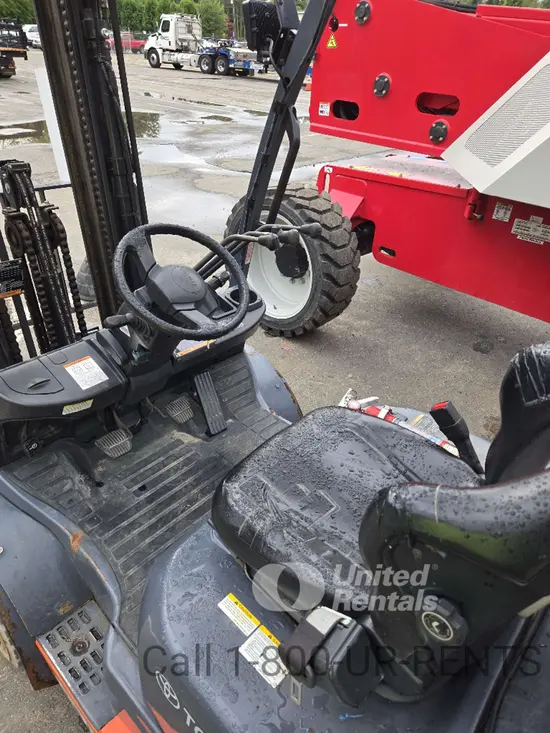 2018 Toyota 8FGU30 Warehouse Forklift