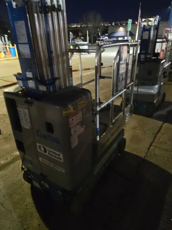 2018 Genie GR-20 Self-Propelled One-Person Lift
