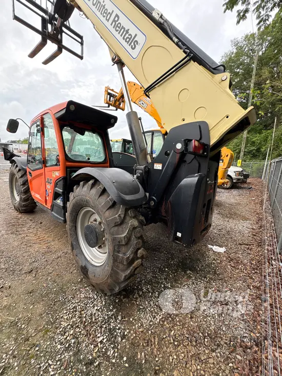 2018 JLG 1055 Forklift