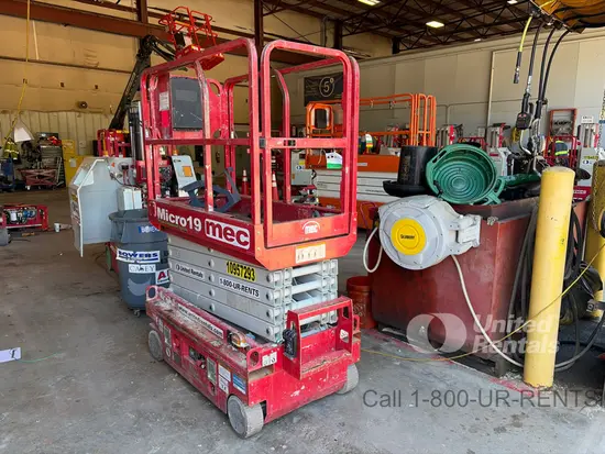 2019 MEC MICRO 19 Scissor Lift