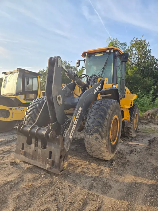 2021 John Deere 544P Wheel Loader