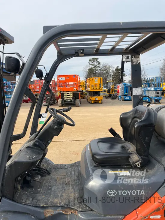 2020 Toyota 8FGU30 Warehouse Forklift