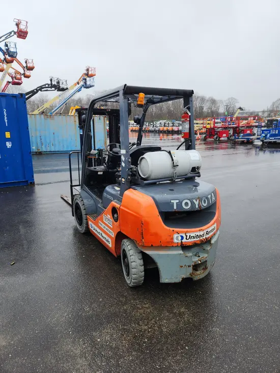 2018 Toyota 8FGU25 Warehouse Forklift