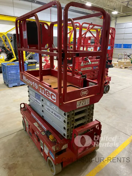 2019 MEC MICRO 19 Scissor Lift