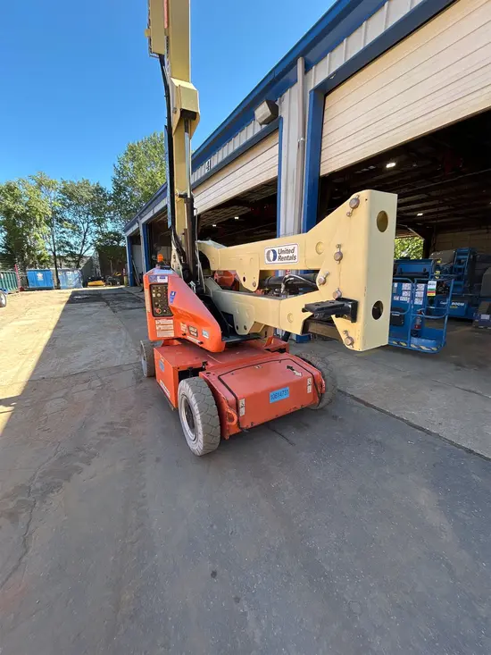 2017 JLG E400AJPN Articulating Boom Lift