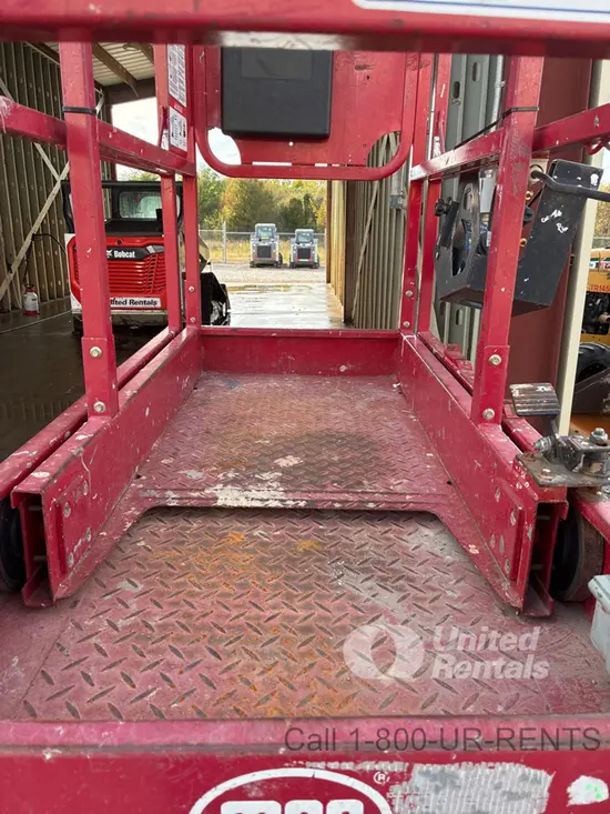 2019 MEC MICRO 19 Scissor Lift