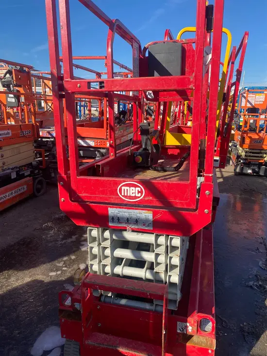 2018 MEC MICRO 19 Scissor Lift