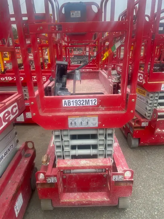 2019 MEC MICRO 19 Scissor Lift