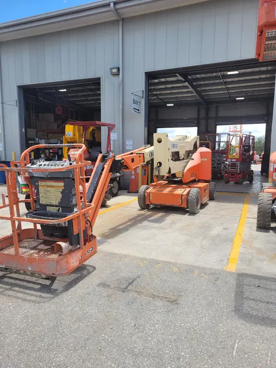 2015 JLG E400AJPN Articulating Boom Lift