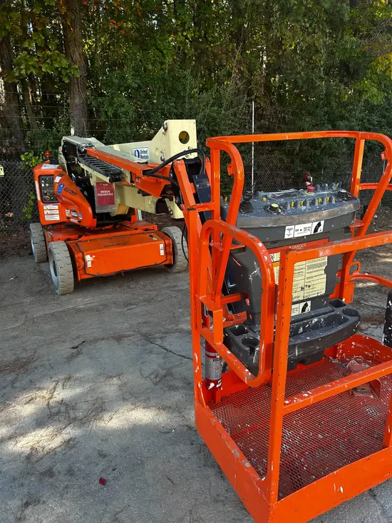 2016 JLG E450AJ Articulating Boom Lift