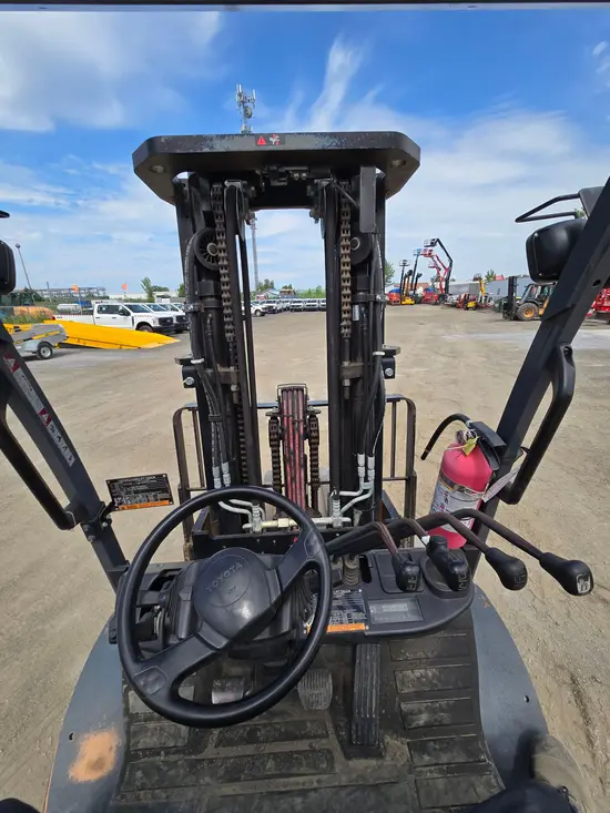 2018 Toyota 8FD35U Warehouse Forklift