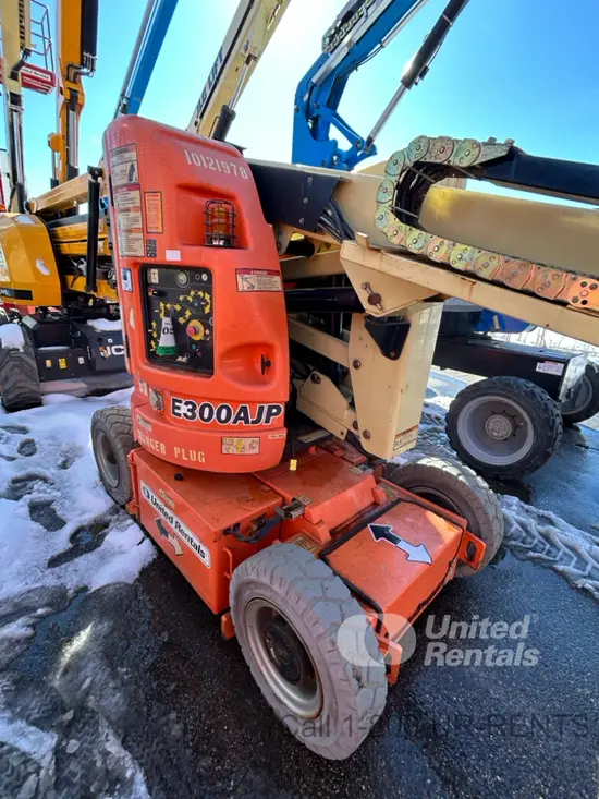 2013 JLG E300AJP Articulating Boom Lift
