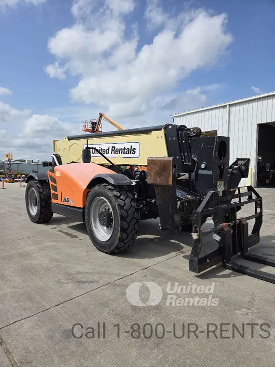 2018 JLG 1055 Forklift