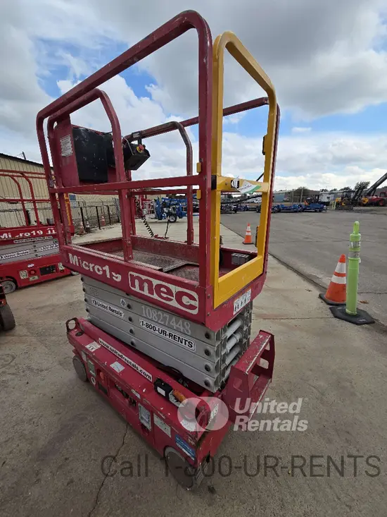 2018 MEC MICRO 19 Scissor Lift
