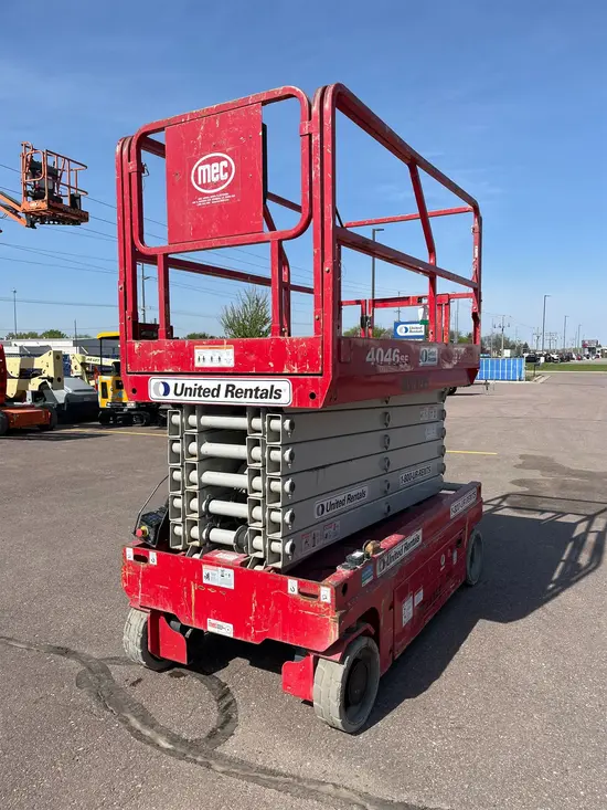 2017 MEC 4046SE Scissor Lift