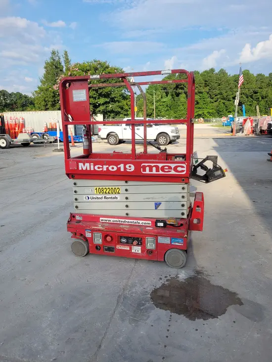 2018 MEC MICRO 19 Scissor Lift
