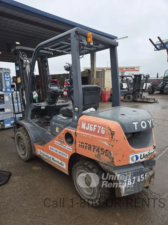 2018 Toyota 8FDU30 Warehouse Forklift
